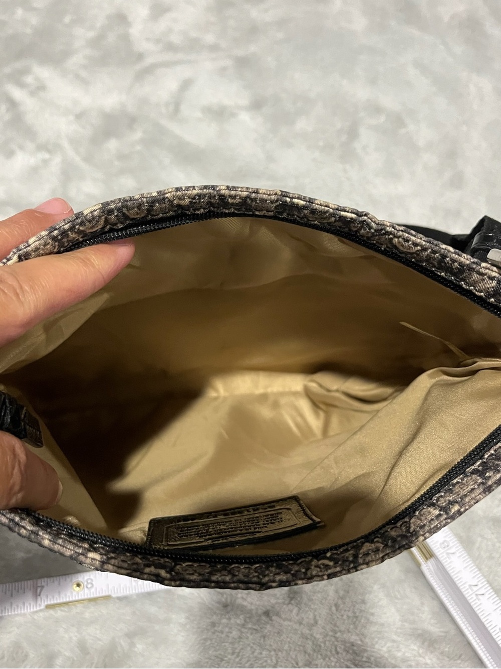 Coach Taylor Getaway Snake Print Nylon Crossbody File Bag EUC - Picture 10 of 11